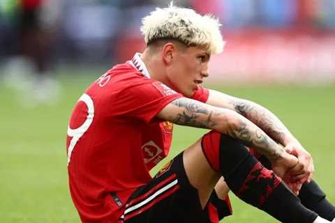 Chelsea Open Talks as Manchester United Set £40m+ Garnacho Valuation
