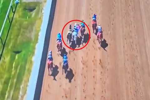 I Watched a Jockey Literally Ride Two Horses at Once – And It Nearly Killed Him