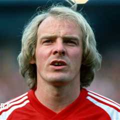 Leeds Legend Terry Yorath Dies Aged 75 After Illness