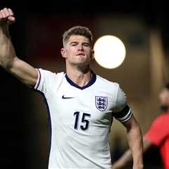 Wolfsburg in Talks for Toulouse Defender Cresswell