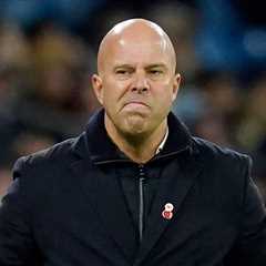 Liverpool Reportedly Speed Up Alonso Move as Slot Wobbles