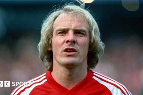 Leeds Legend Terry Yorath Dies Aged 75 After Illness